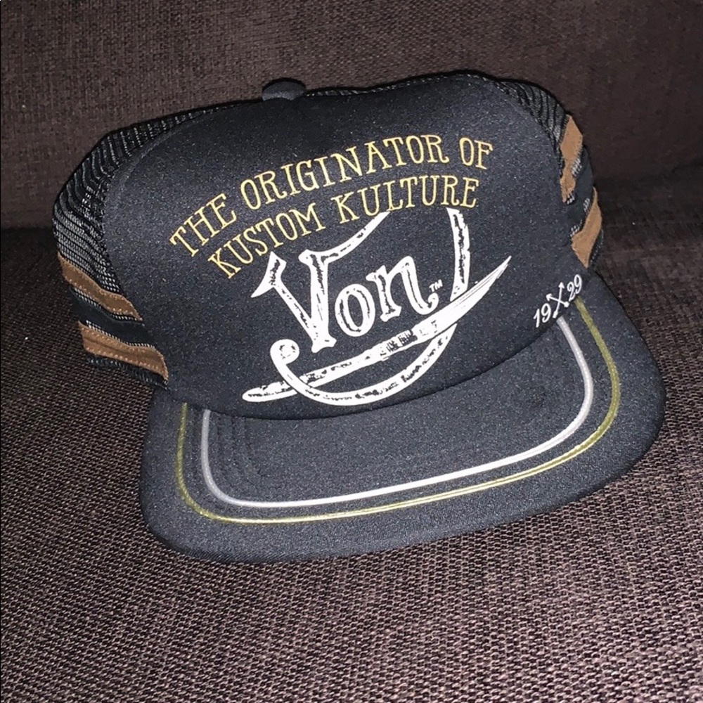 Von dutch snap back hat